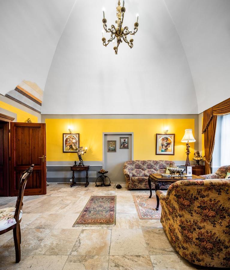 Hotel Vecsecity 4*