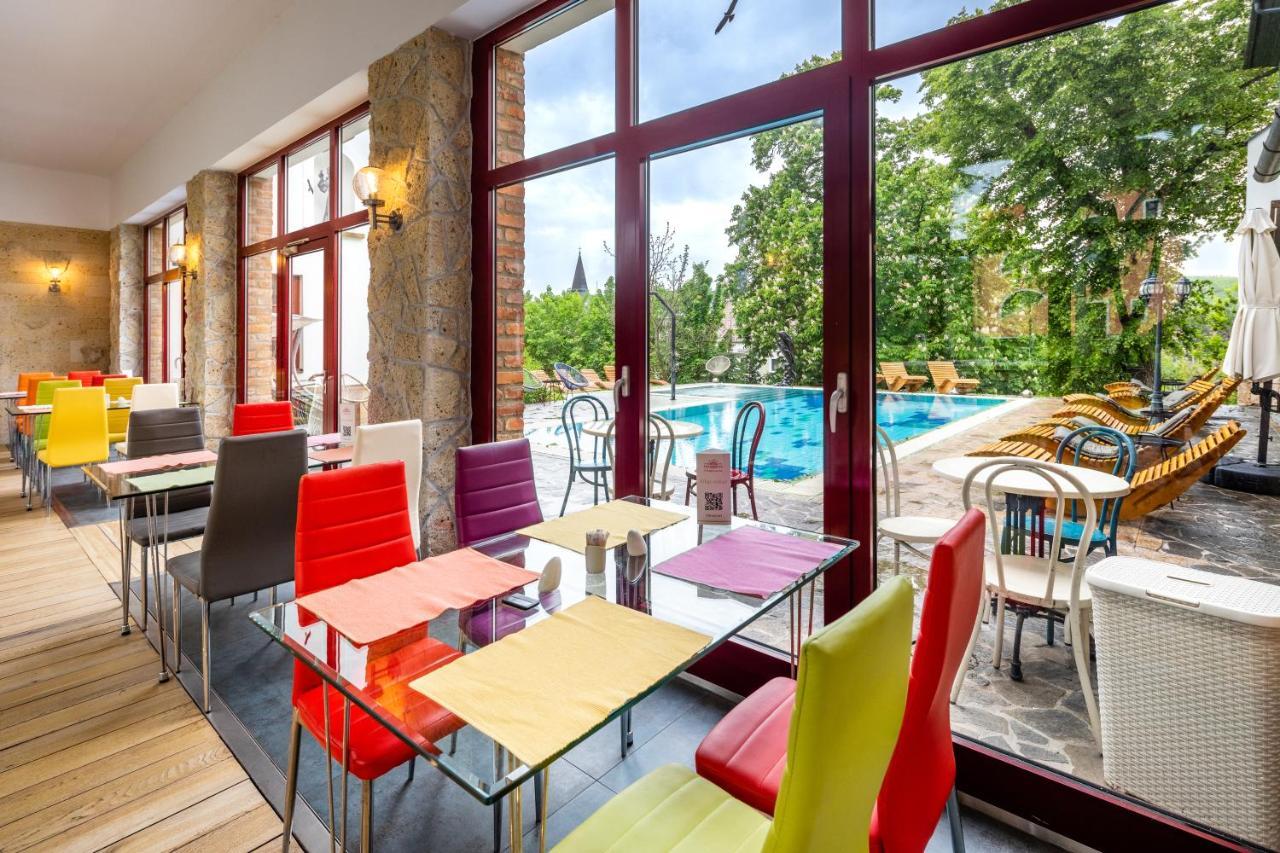 Vecsecity 4* Hernadvecse