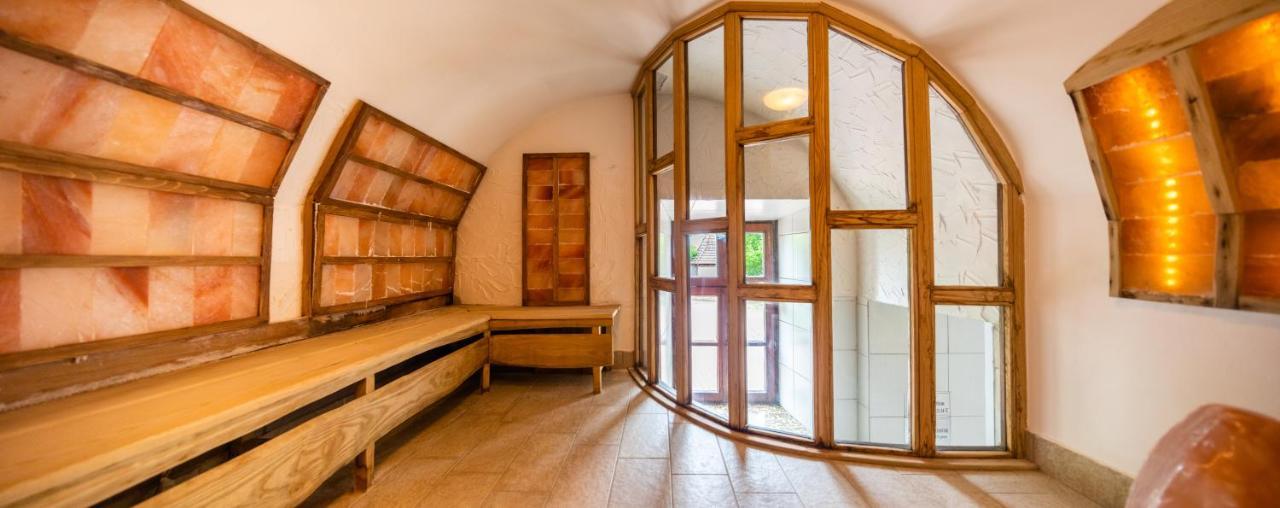 Vecsecity Hotel 4*